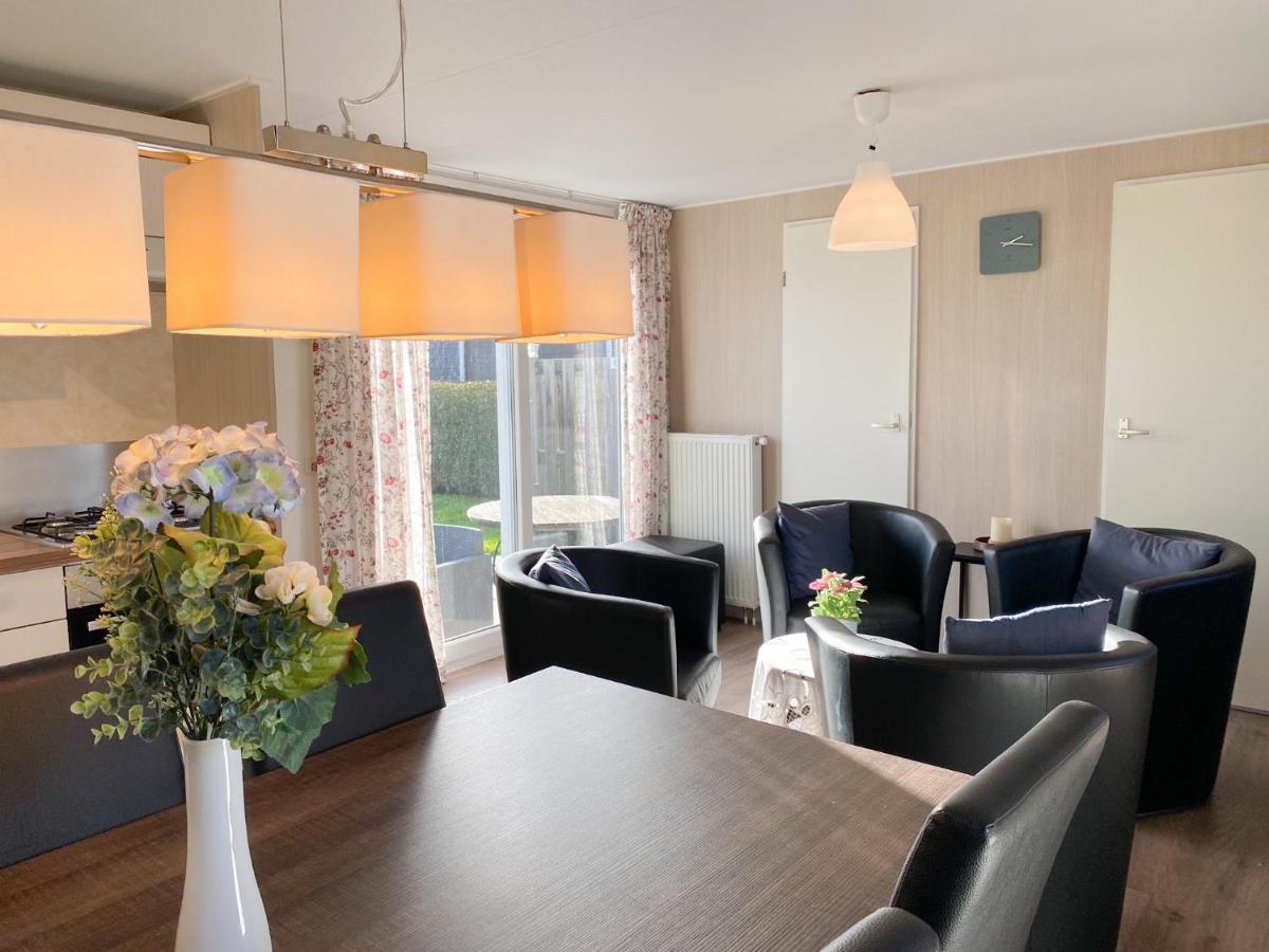 Kindvriendelijk Chalet Voor 6 Personen Se05 Serooskerke  Exterior foto